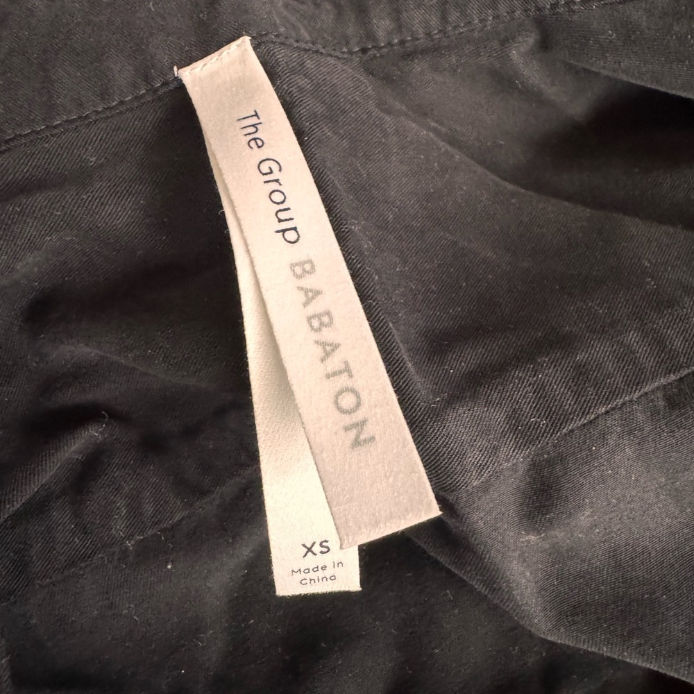 Women’s black button down lyocell cargo shirt. - Picture 3 of 4